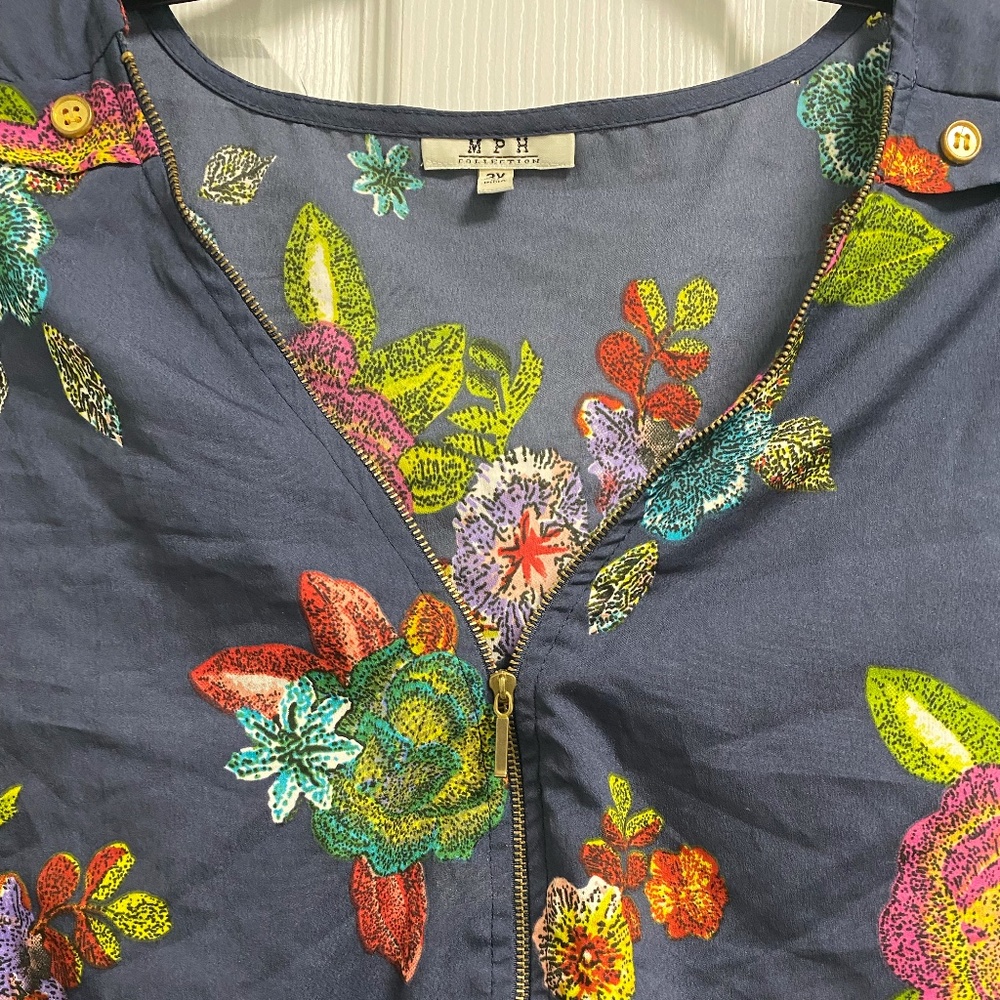 Flower Front Zip Shirt